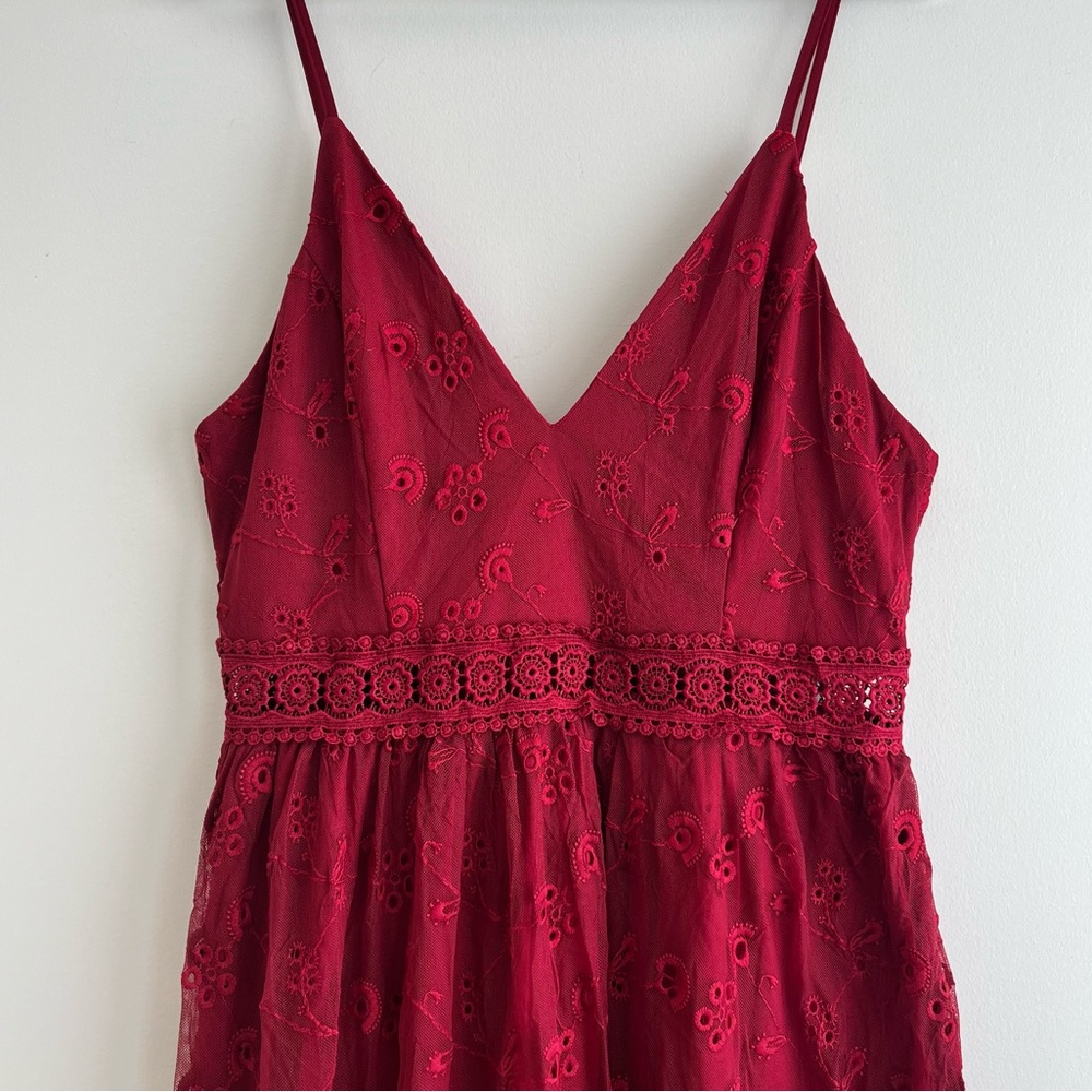Crimson Lace Maxi Dress - Picture 2 of 4